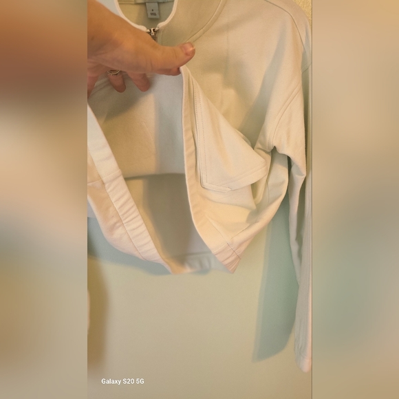 FLX cropped pull over  size Small, color cre'me de mint - Picture 12 of 15